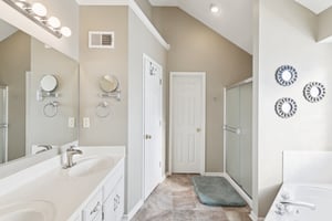 7452 - 7336 N Wallace Ave_020.jpg