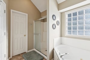 7452 - 7336 N Wallace Ave_021.jpg