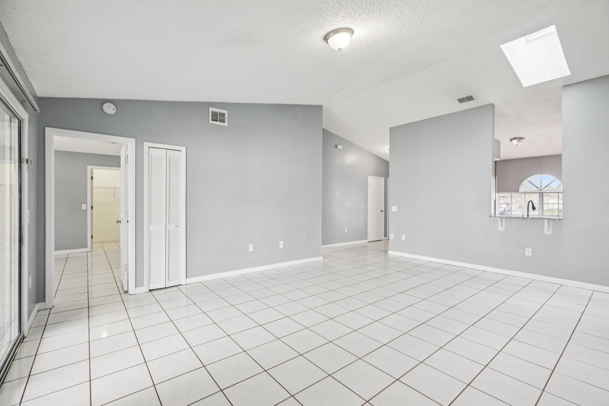 Bittern Ln-S1903-009.jpg