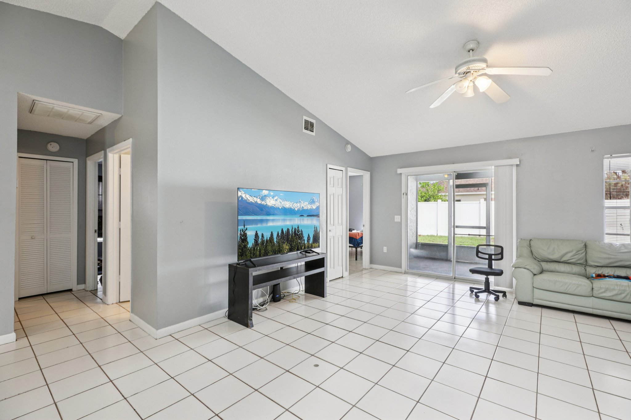 Bittern Ln-S1903-041.jpg