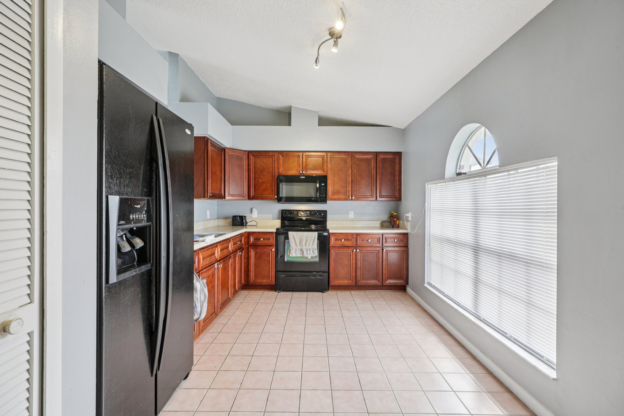 Bittern Ln-S1903-044.jpg