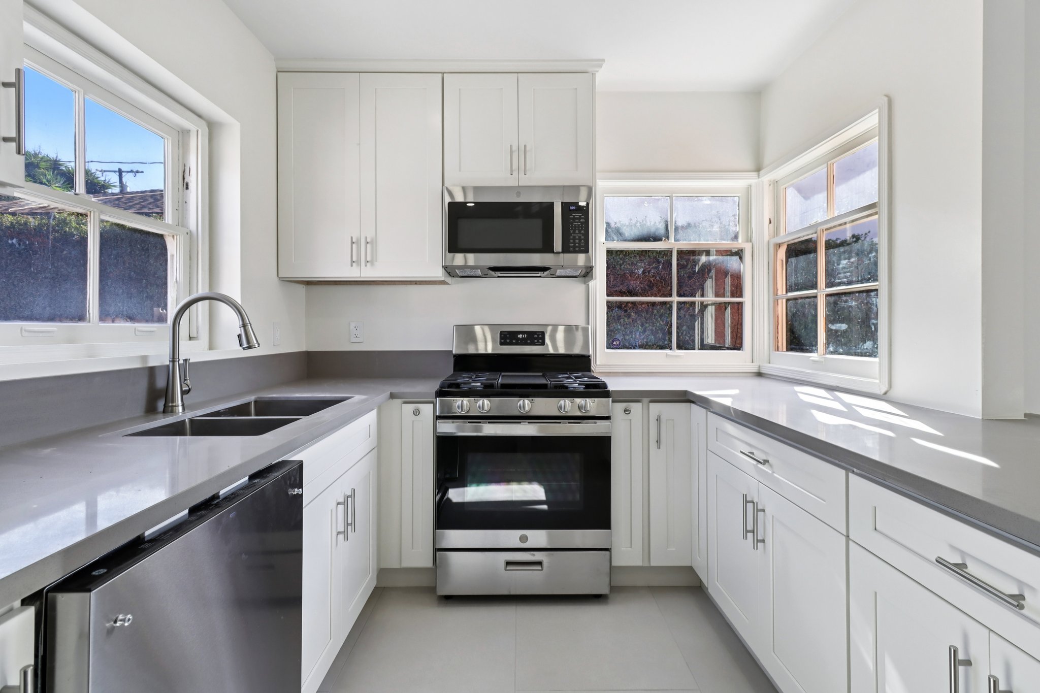 Los Altos Ave-L0711-034.jpg