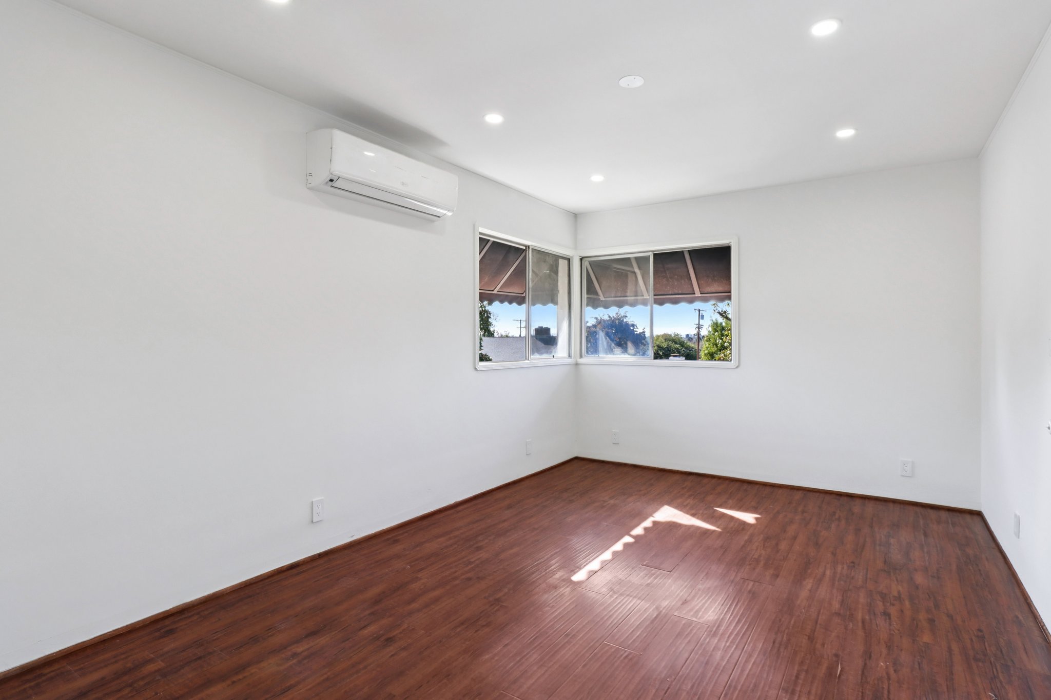 Los Altos Ave-L0711-068.jpg