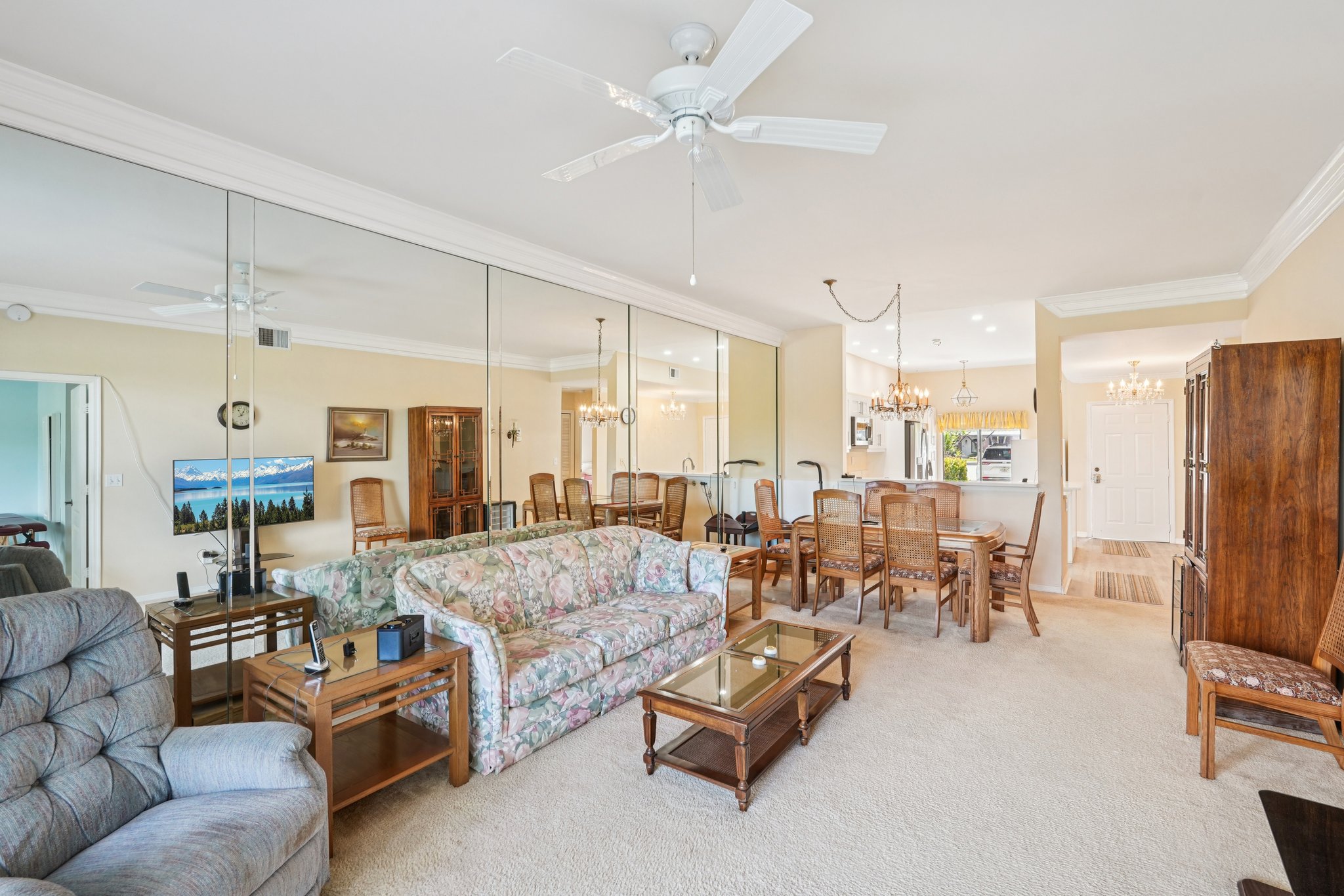 Coventry Ct 809-S1804-007.jpg