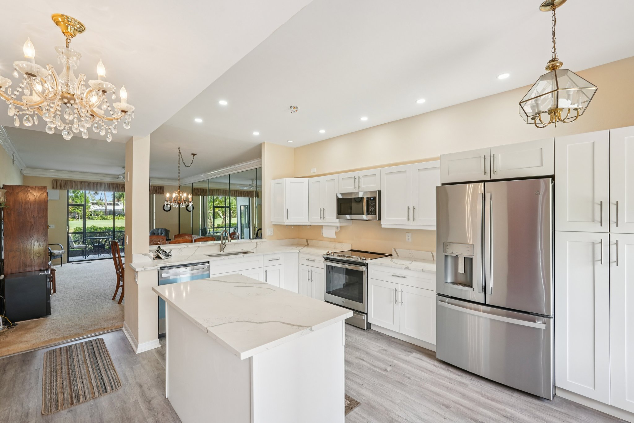 Coventry Ct 809-S1804-012.jpg