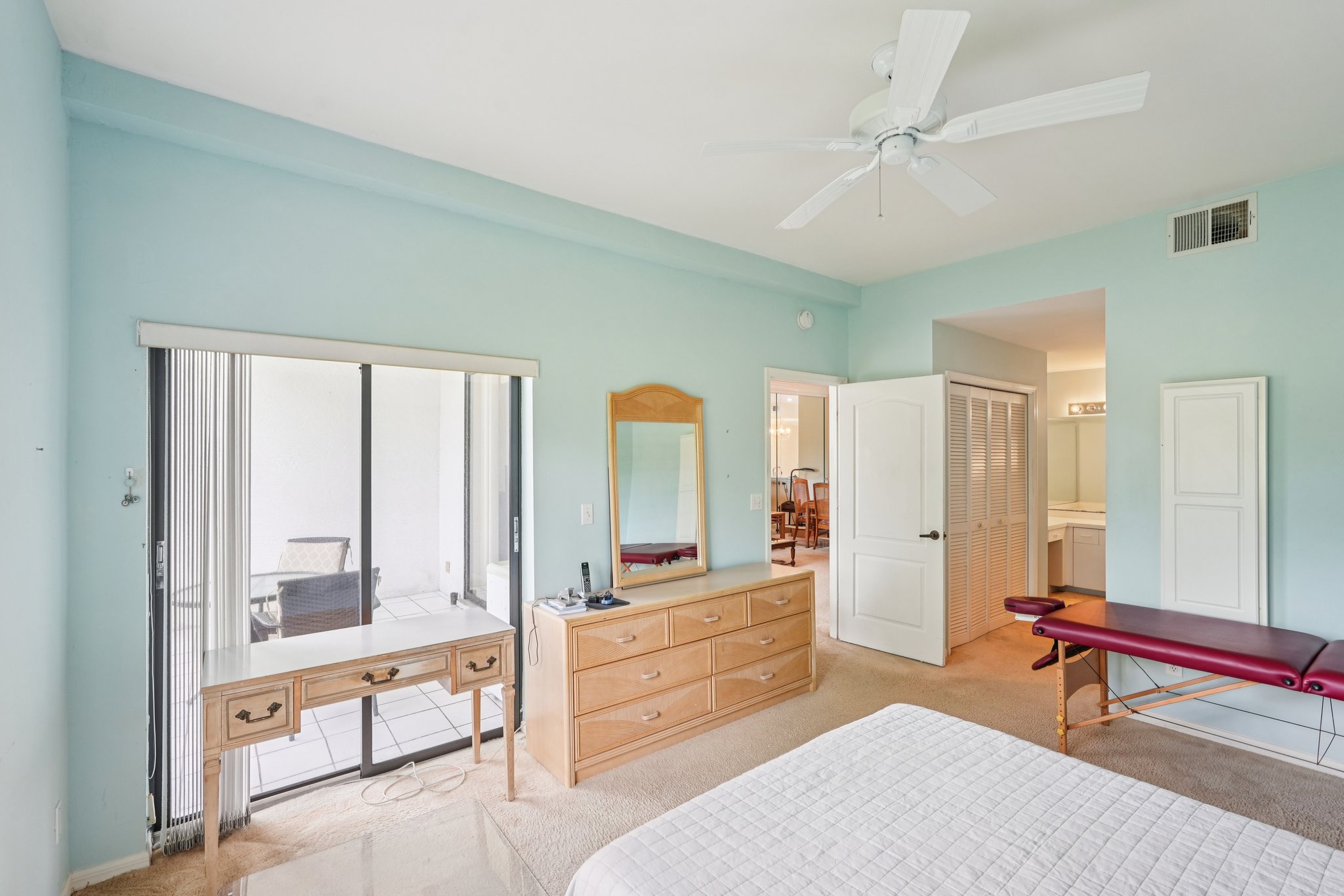 Coventry Ct 809-S1804-017.jpg