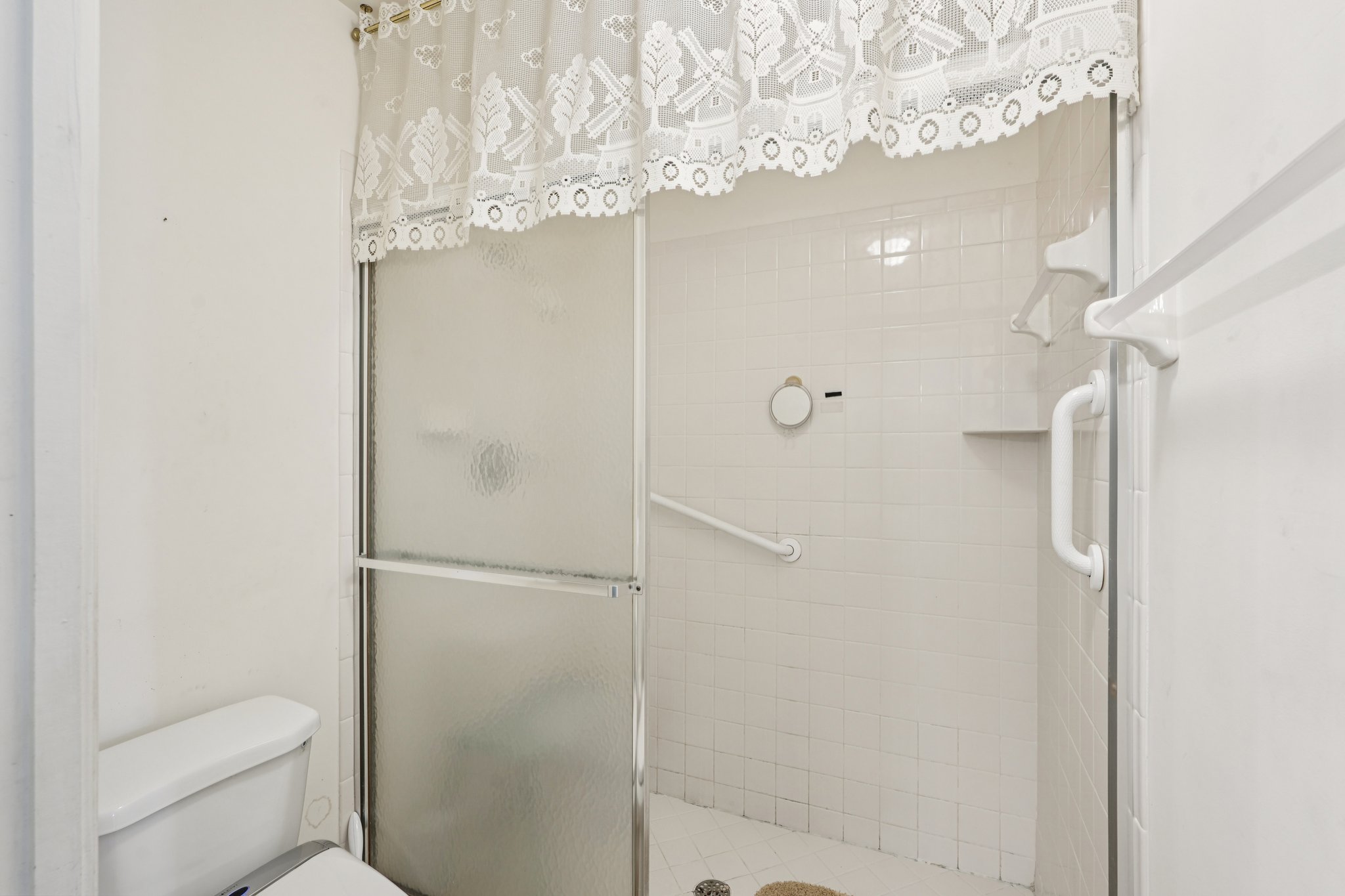 Coventry Ct 809-S1804-018.jpg