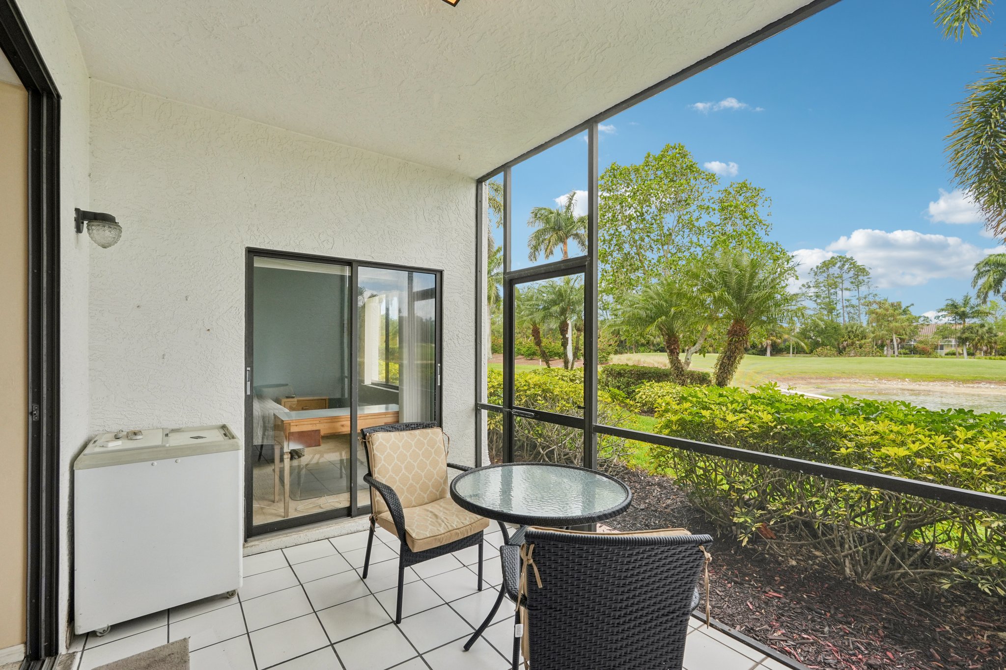 Coventry Ct 809-S1804-026.jpg