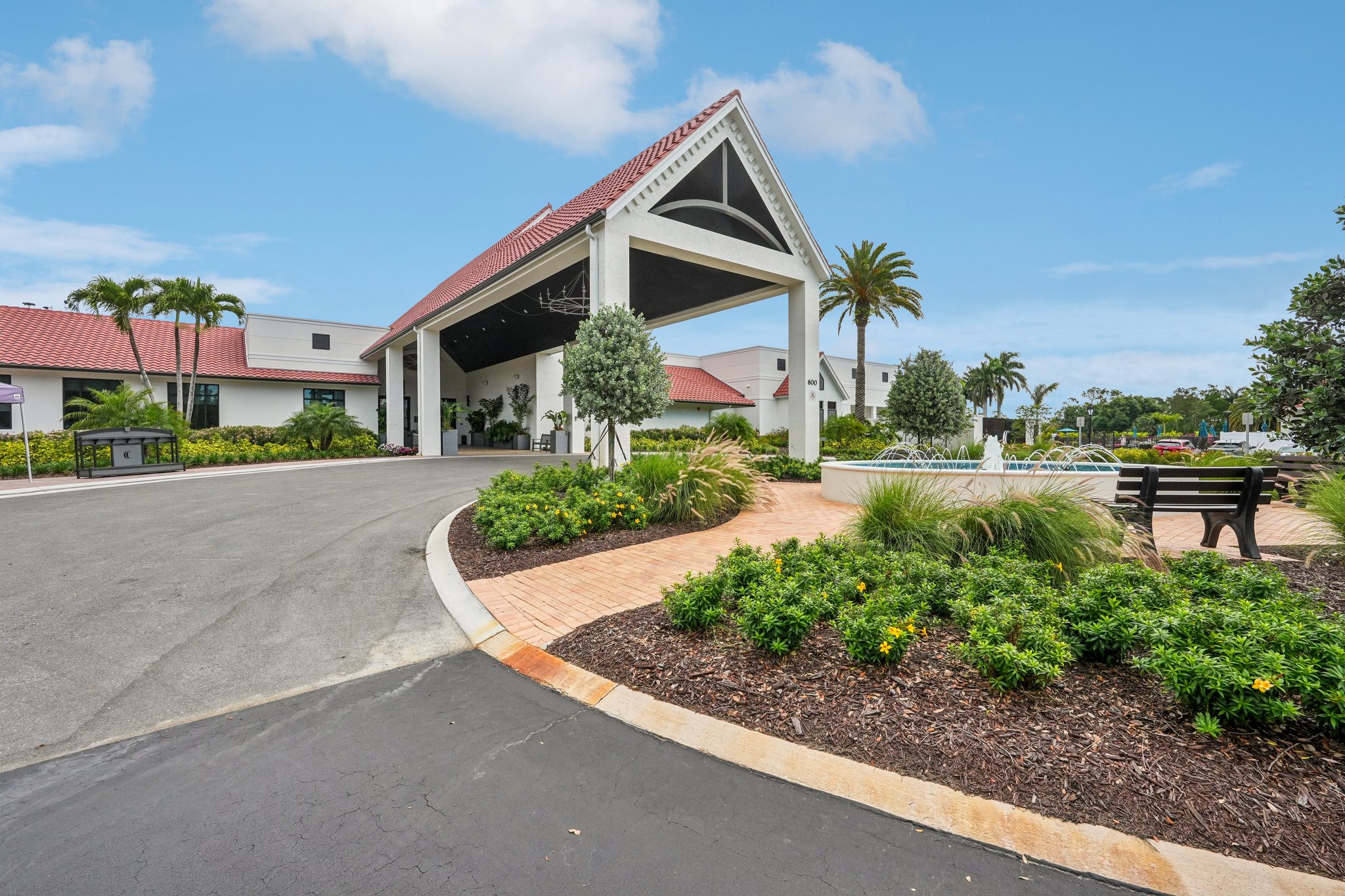 Coventry Ct 809-1804-902.jpg