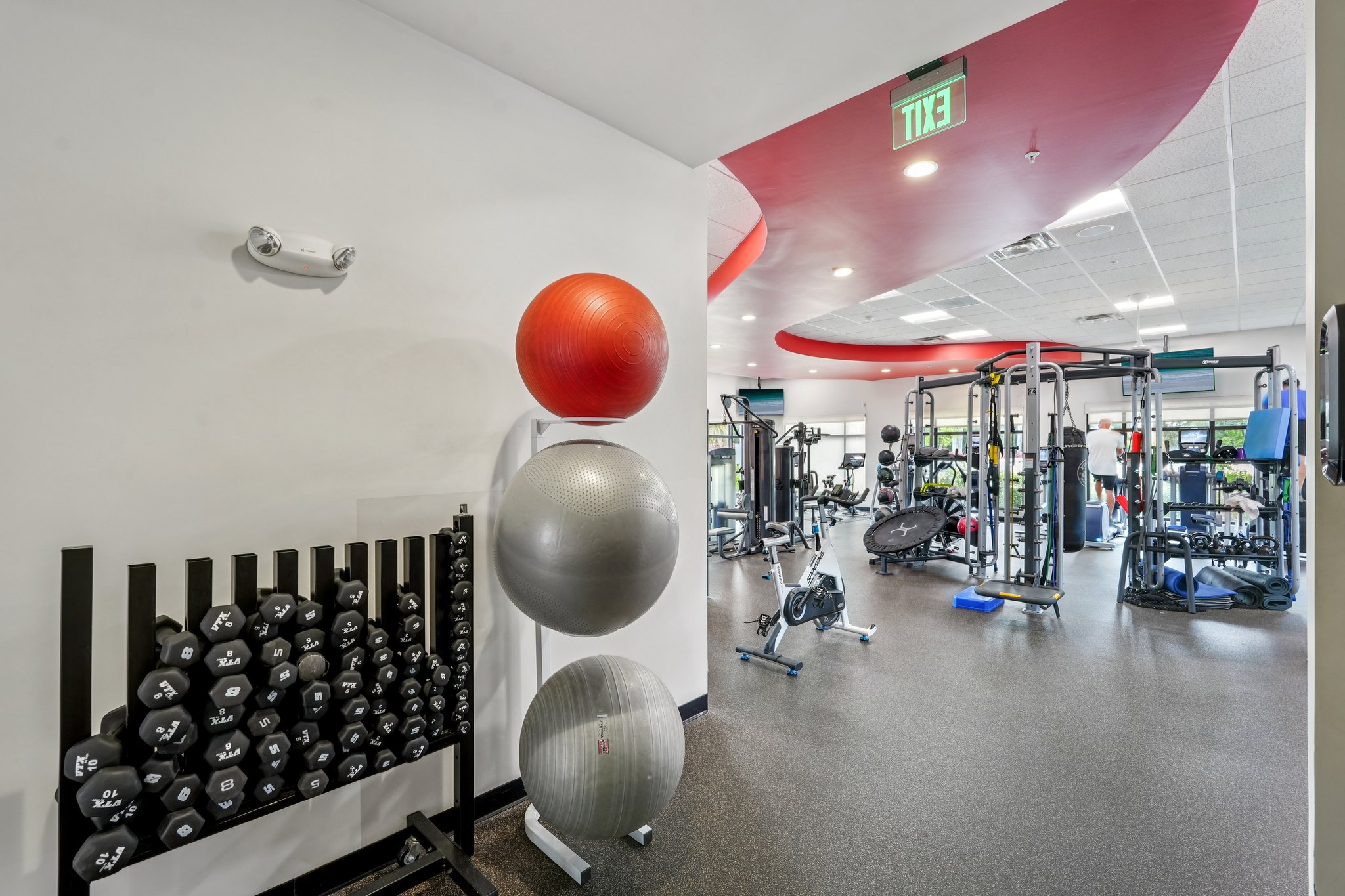 Coventry Ct 809-1804-914.jpg