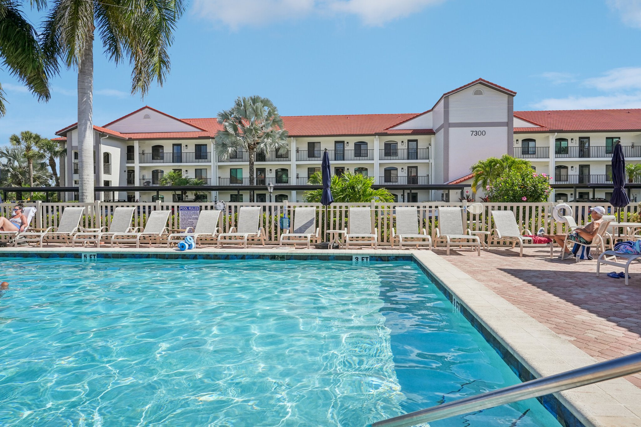 Coventry Ct 809-1804-920.jpg