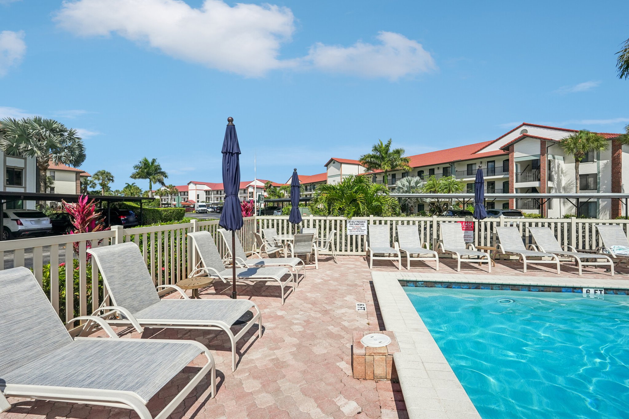 Coventry Ct 809-1804-924.jpg