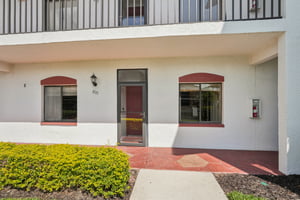 Coventry Ct 809-S1804-004.jpg