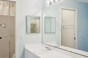 Coventry Ct 809-S1804-019.jpg