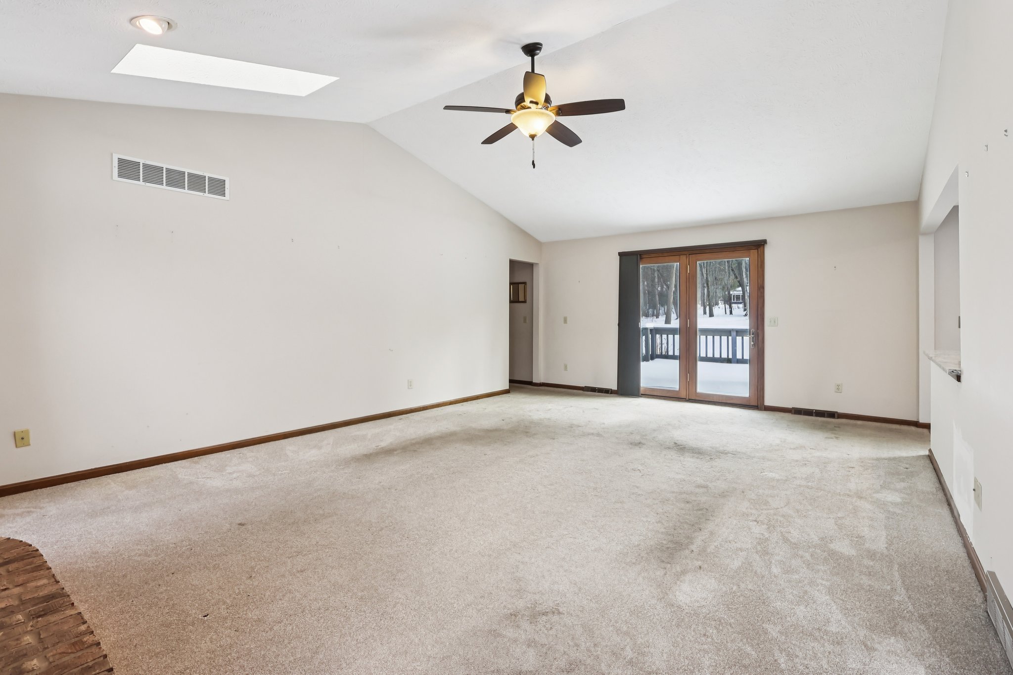Raccoon Hill Dr-S2401-005.jpg