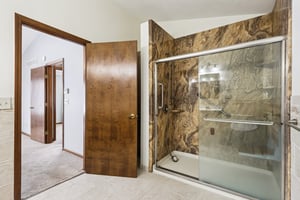 Raccoon Hill Dr-S2401-014.jpg