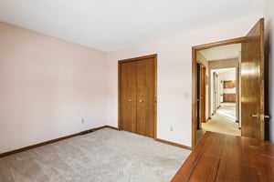 Raccoon Hill Dr-S2401-024.jpg