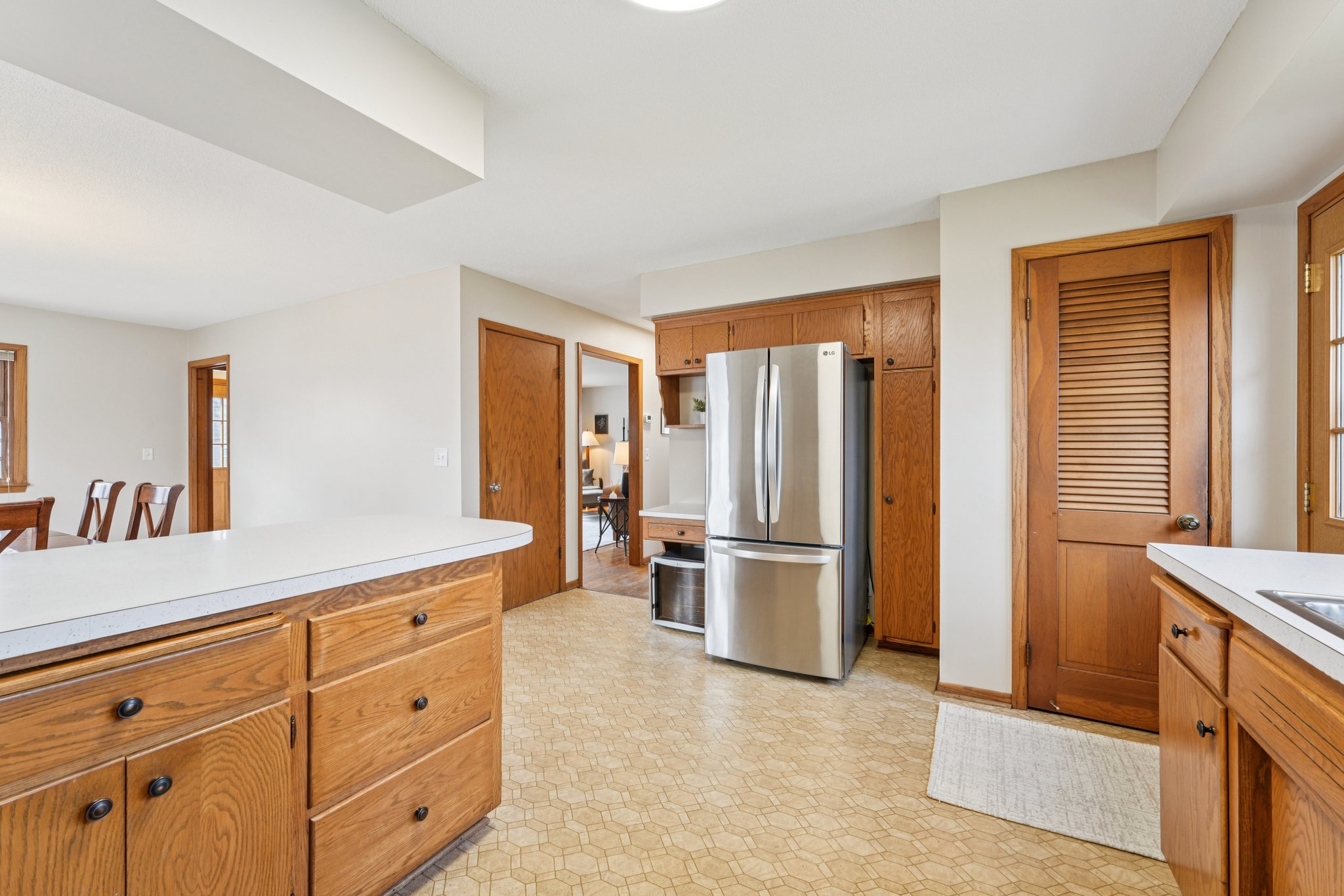 5th Ave S-S0804-015.jpg