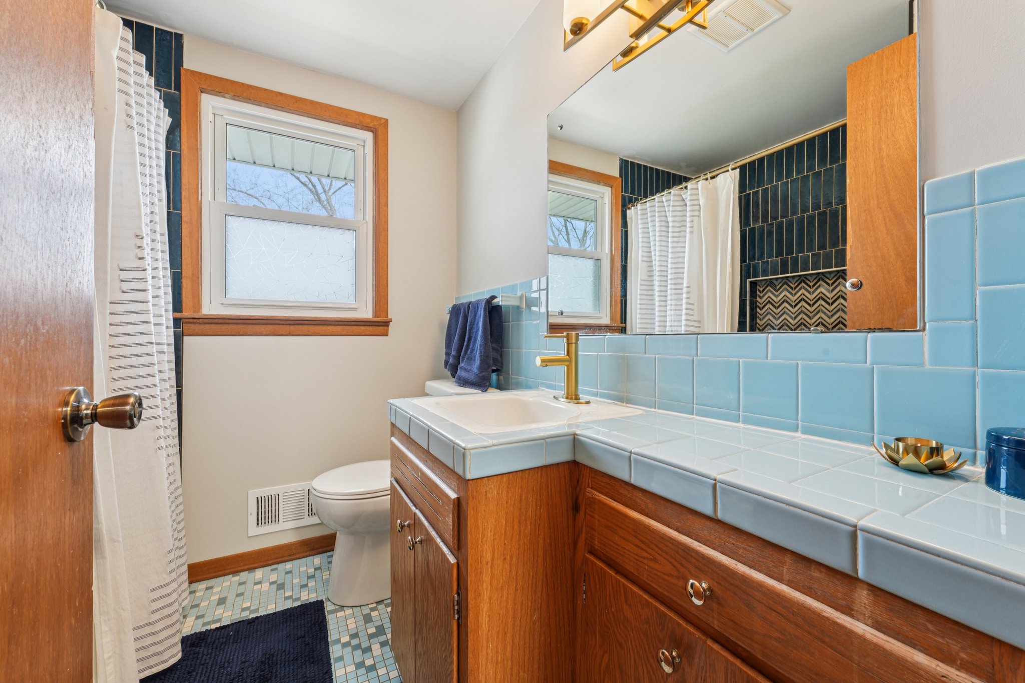 5th Ave S-S0804-030.jpg