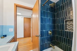 5th Ave S-S0804-031.jpg