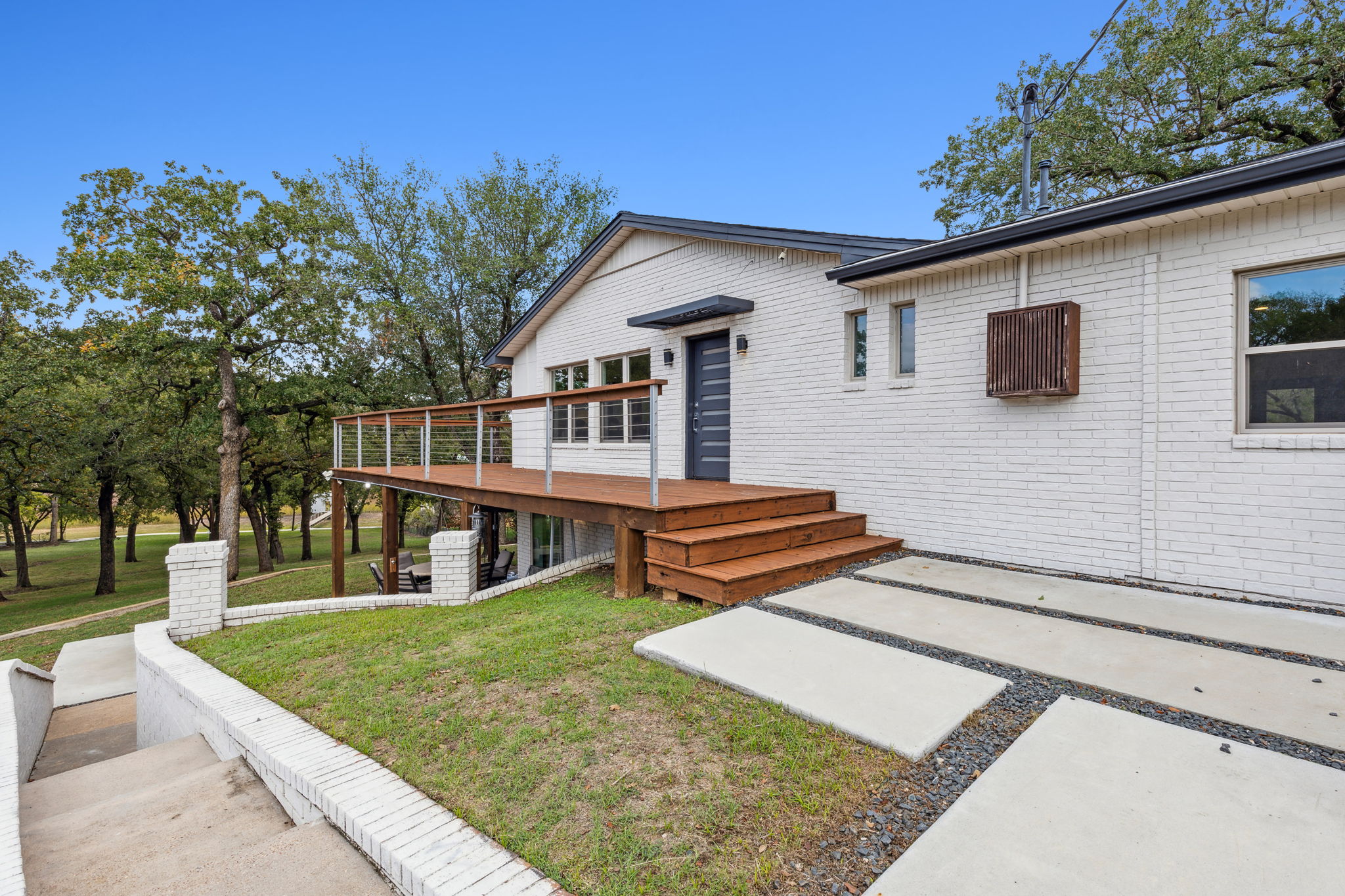 7342Briar_001