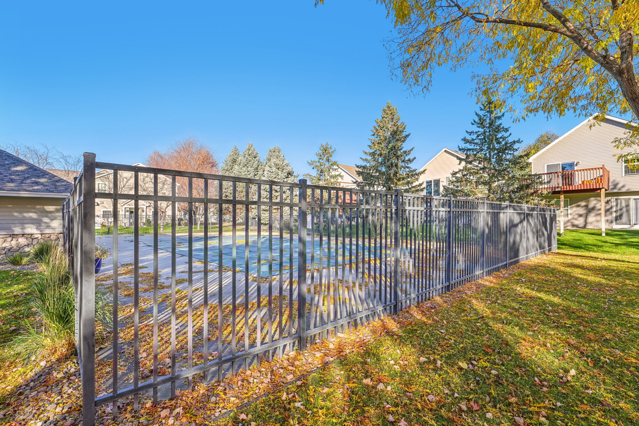 Derby Ln-0411-906.jpg