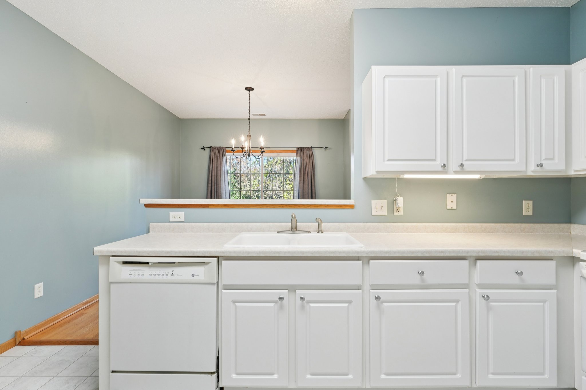 Derby Ln-S0411-010.jpg