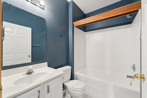 Derby Ln-S0411-020.jpg