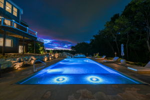 7347 Glenview night time--4