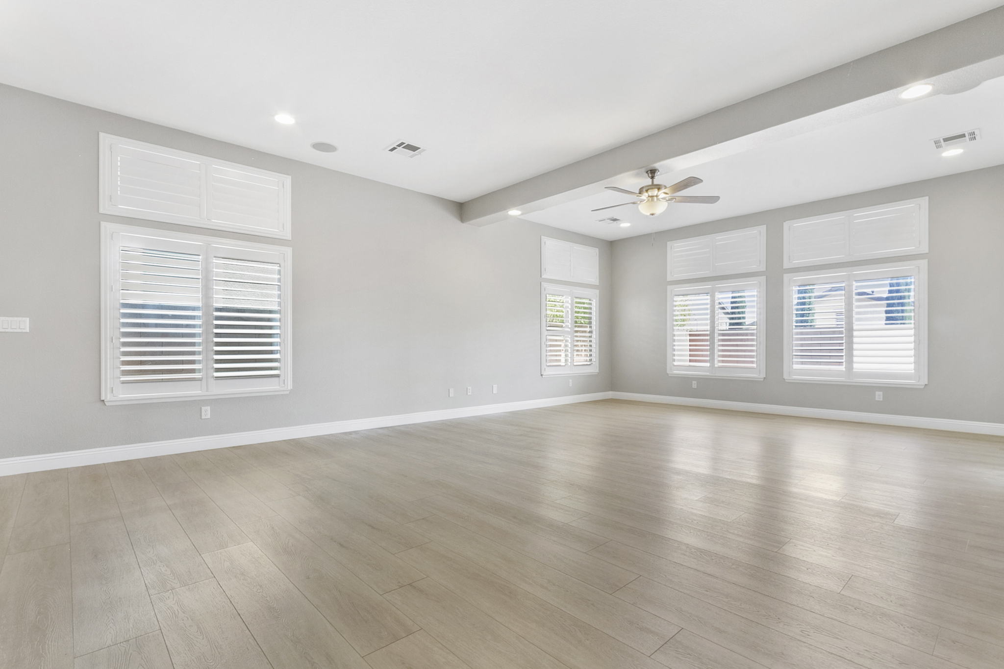 7348 Puckershire St, Las Vegas, NV 89166, USA Photo 14