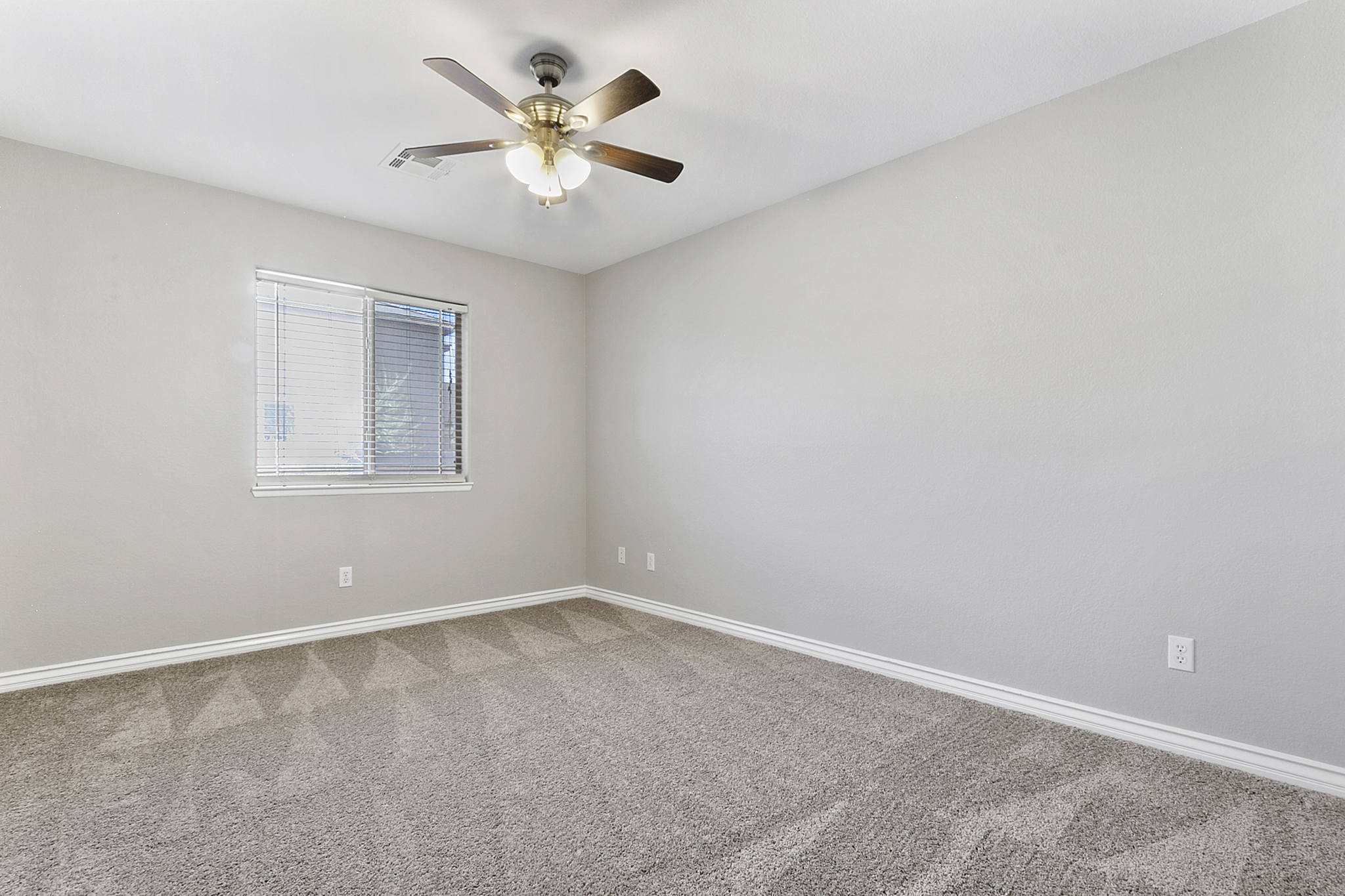 7348 Puckershire St, Las Vegas, NV 89166, USA Photo 38