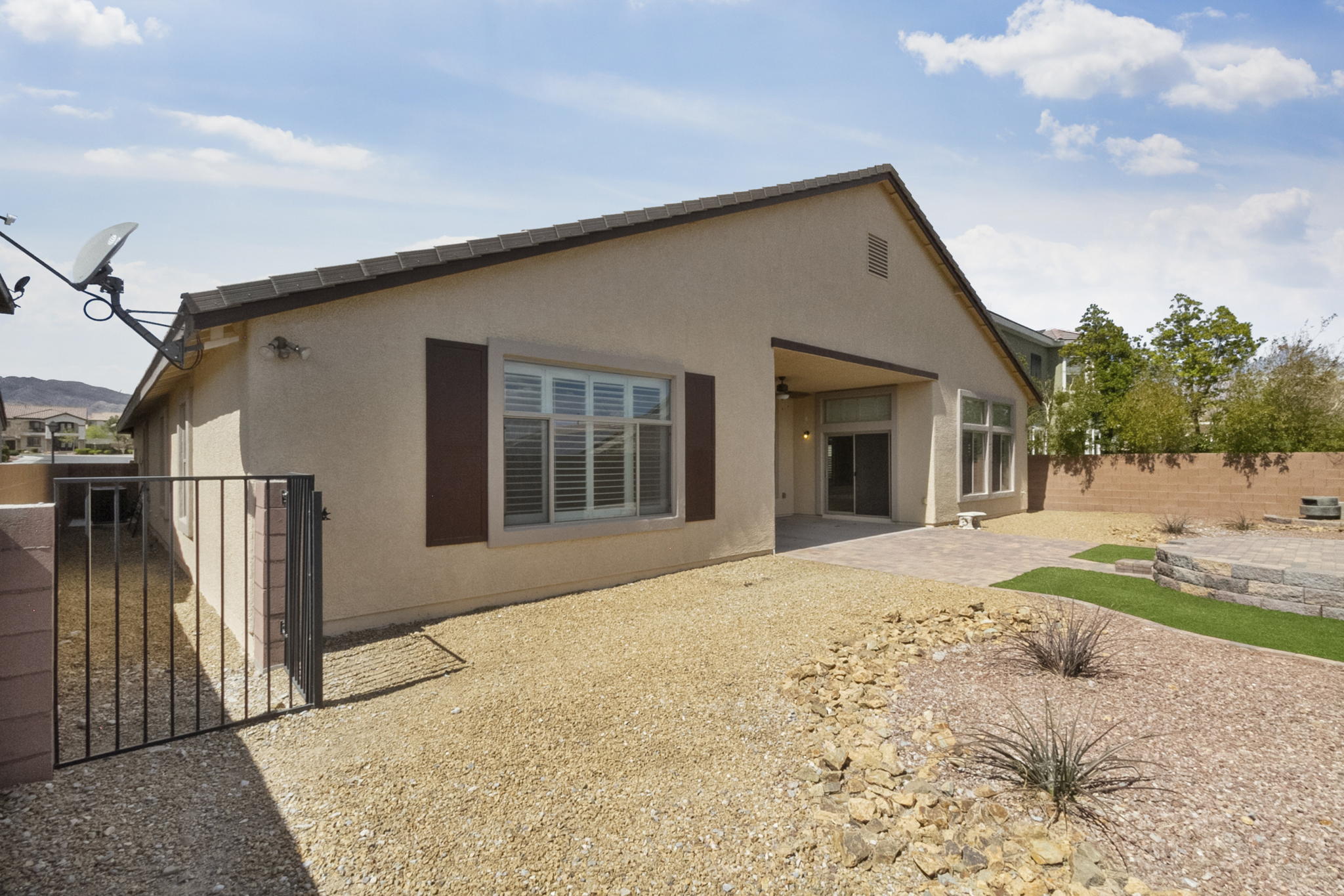 7348 Puckershire St, Las Vegas, NV 89166, USA Photo 6