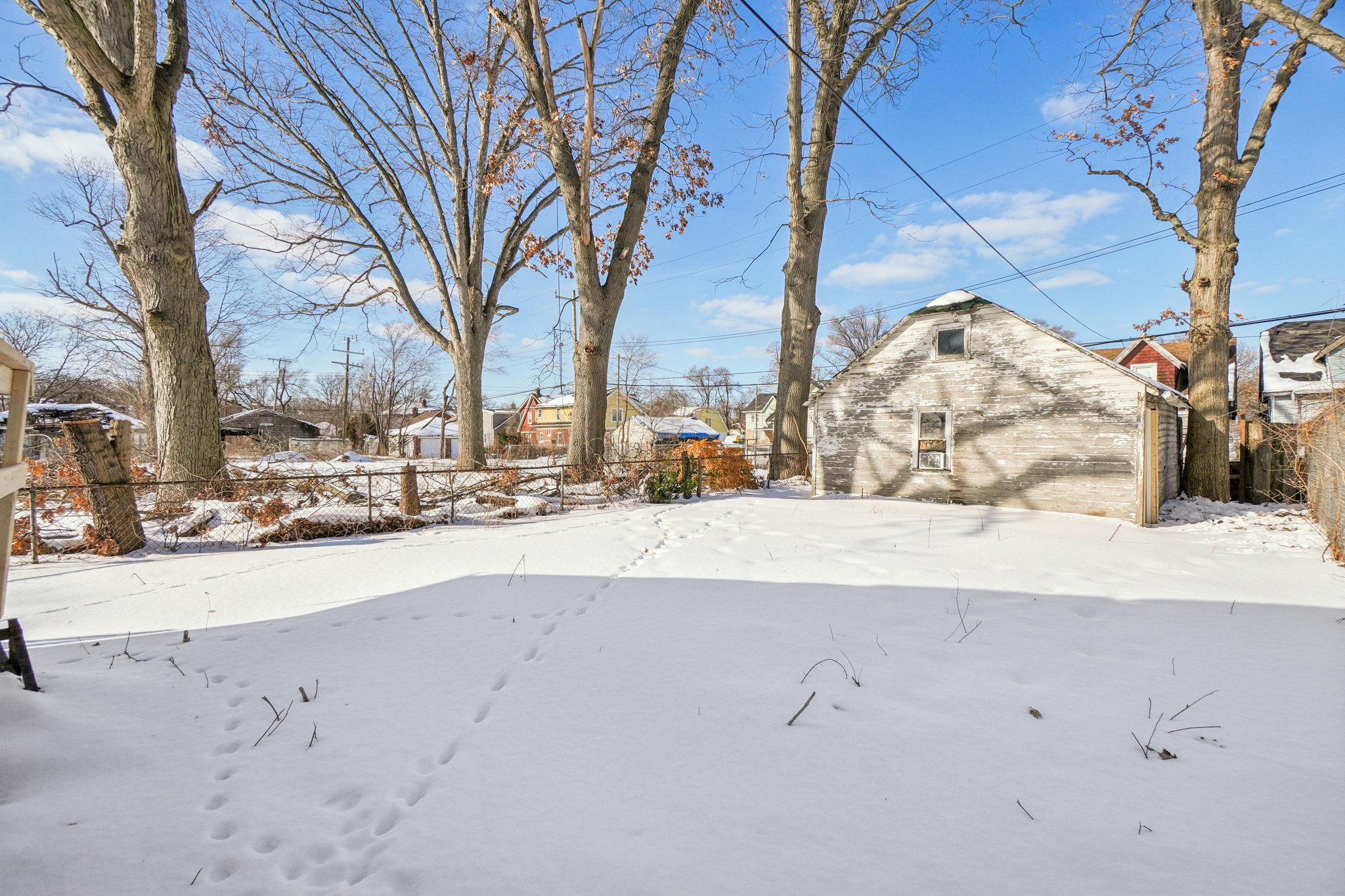 Globe St-S0502-026.jpg