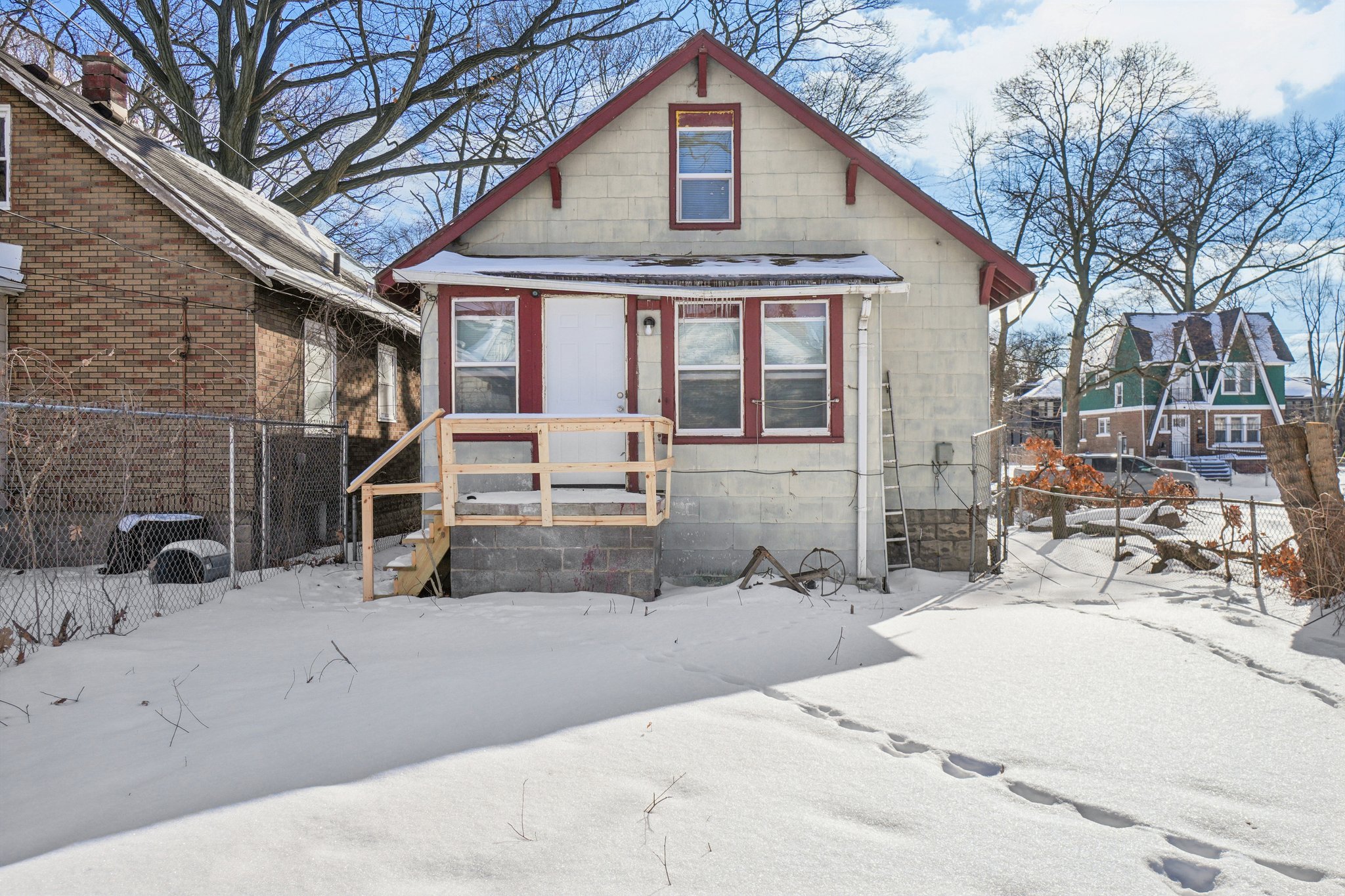 Globe St-S0502-029.jpg