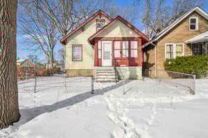 Globe St-S0502-001.jpg