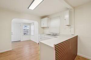 Globe St-S0502-008.jpg