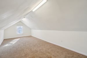 Globe St-S0502-020.jpg