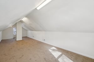 Globe St-S0502-022.jpg