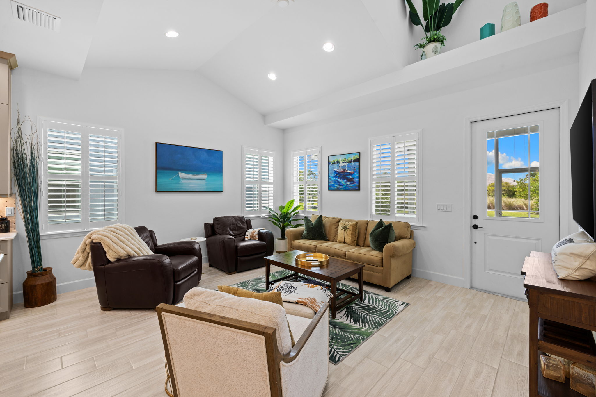 Neutral coastal decor!