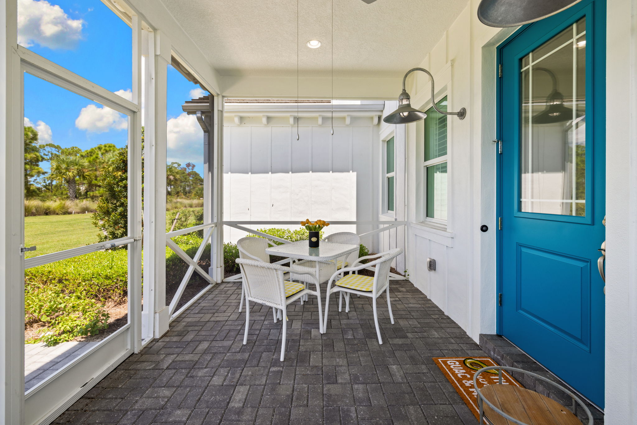 Ceiling fan and table for 4~