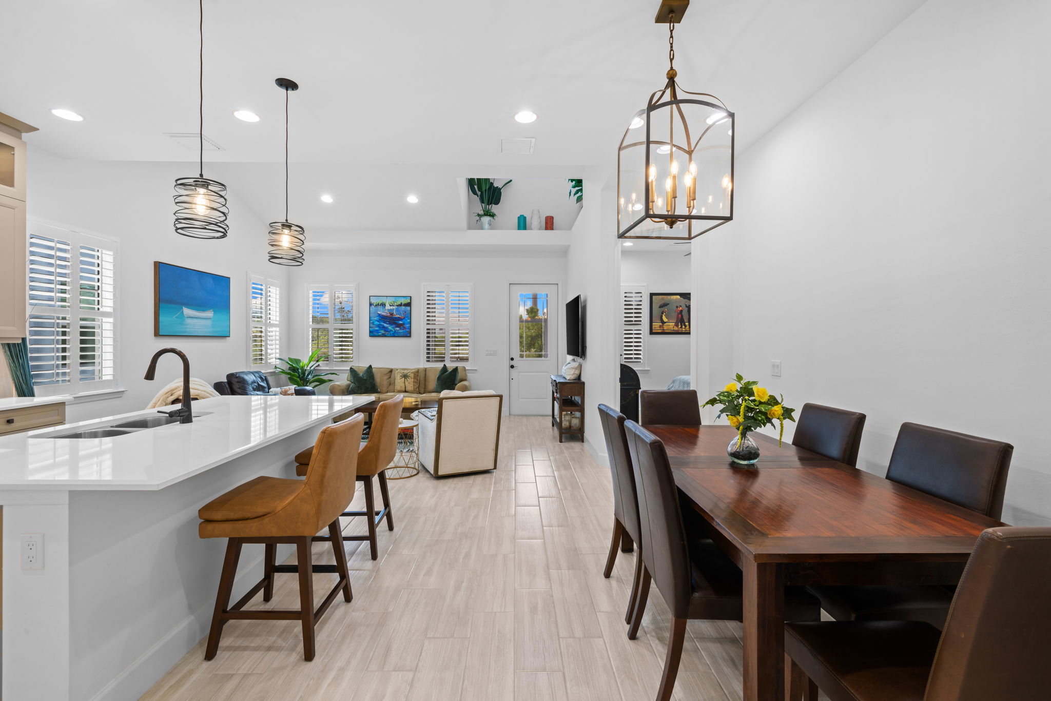 Lovely pendant & chandelier lights.