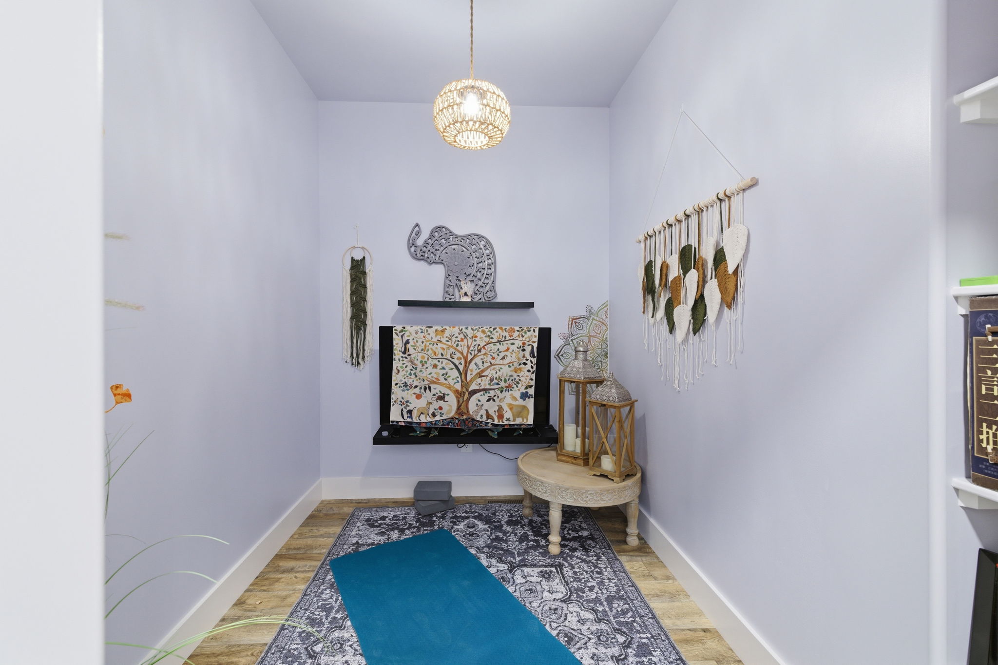 7351 Hiddedn View Dr-31