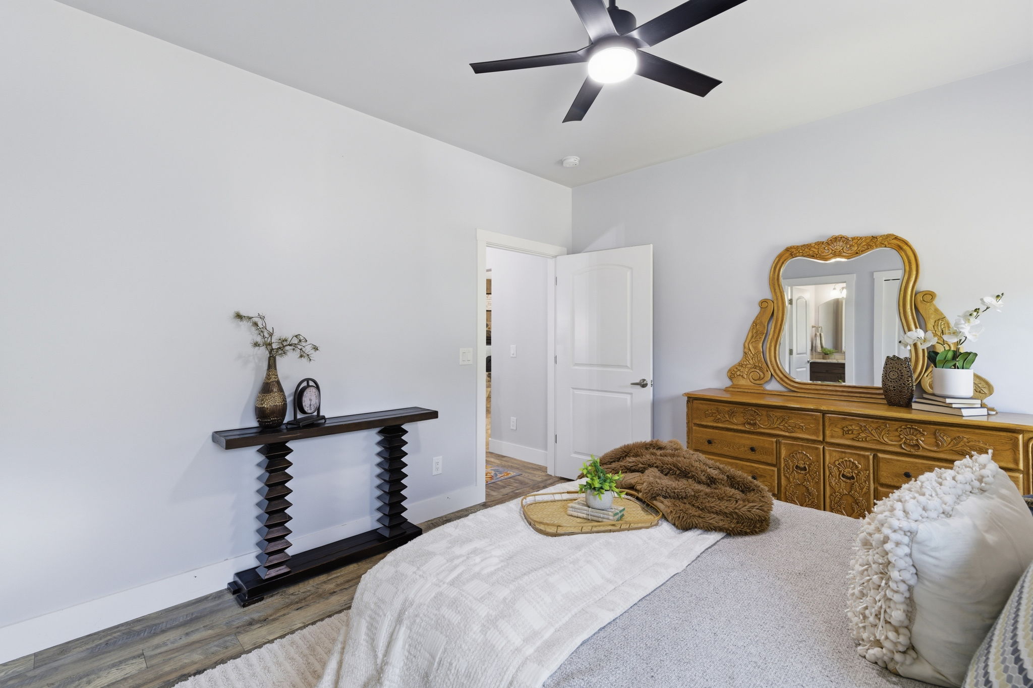 7351 Hiddedn View Dr-36