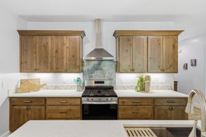 7351 Hiddedn View Dr-23