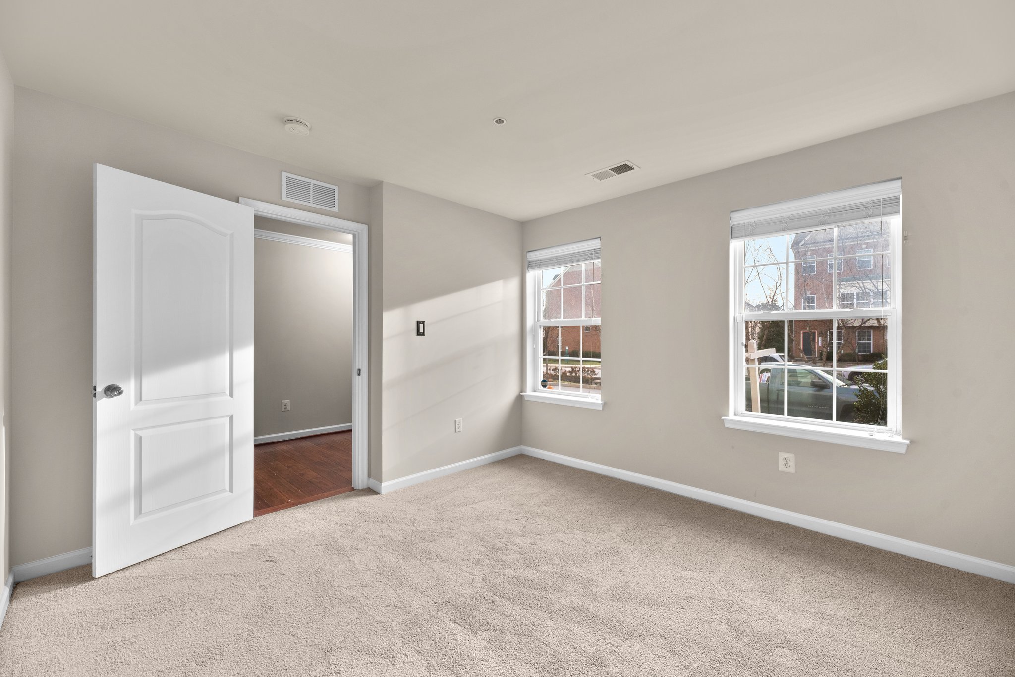 31. Lower bedroom.jpg