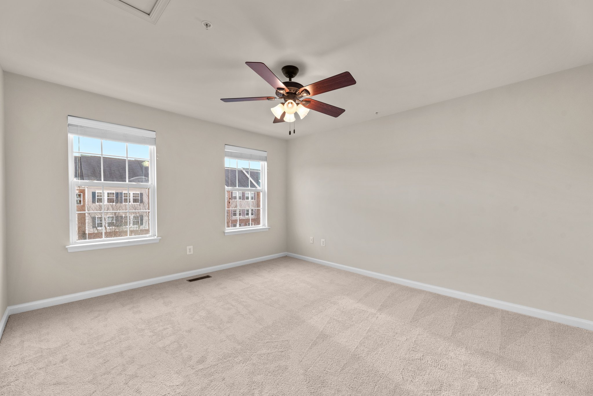 15. Upper bedroom.jpg