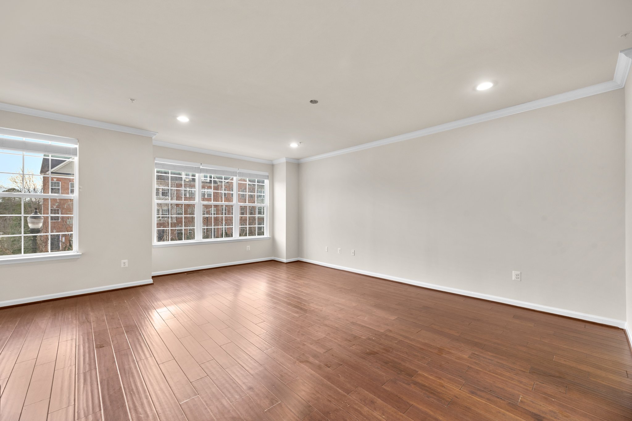 04. Living-Dining.jpg