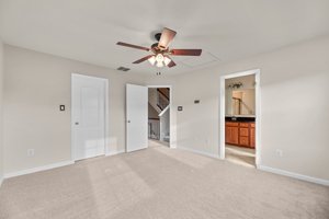 17. Upper bedroom.jpg