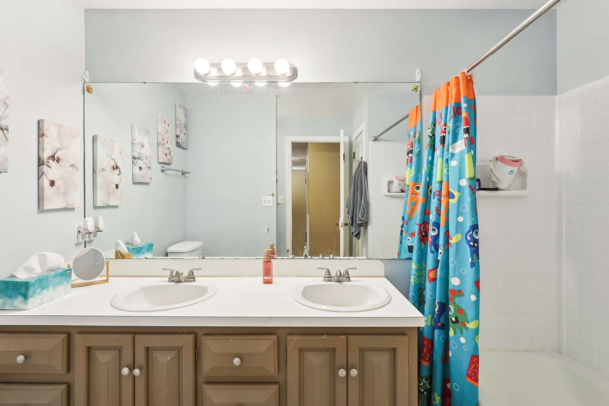 E Parkside Dr-1704-019.jpg