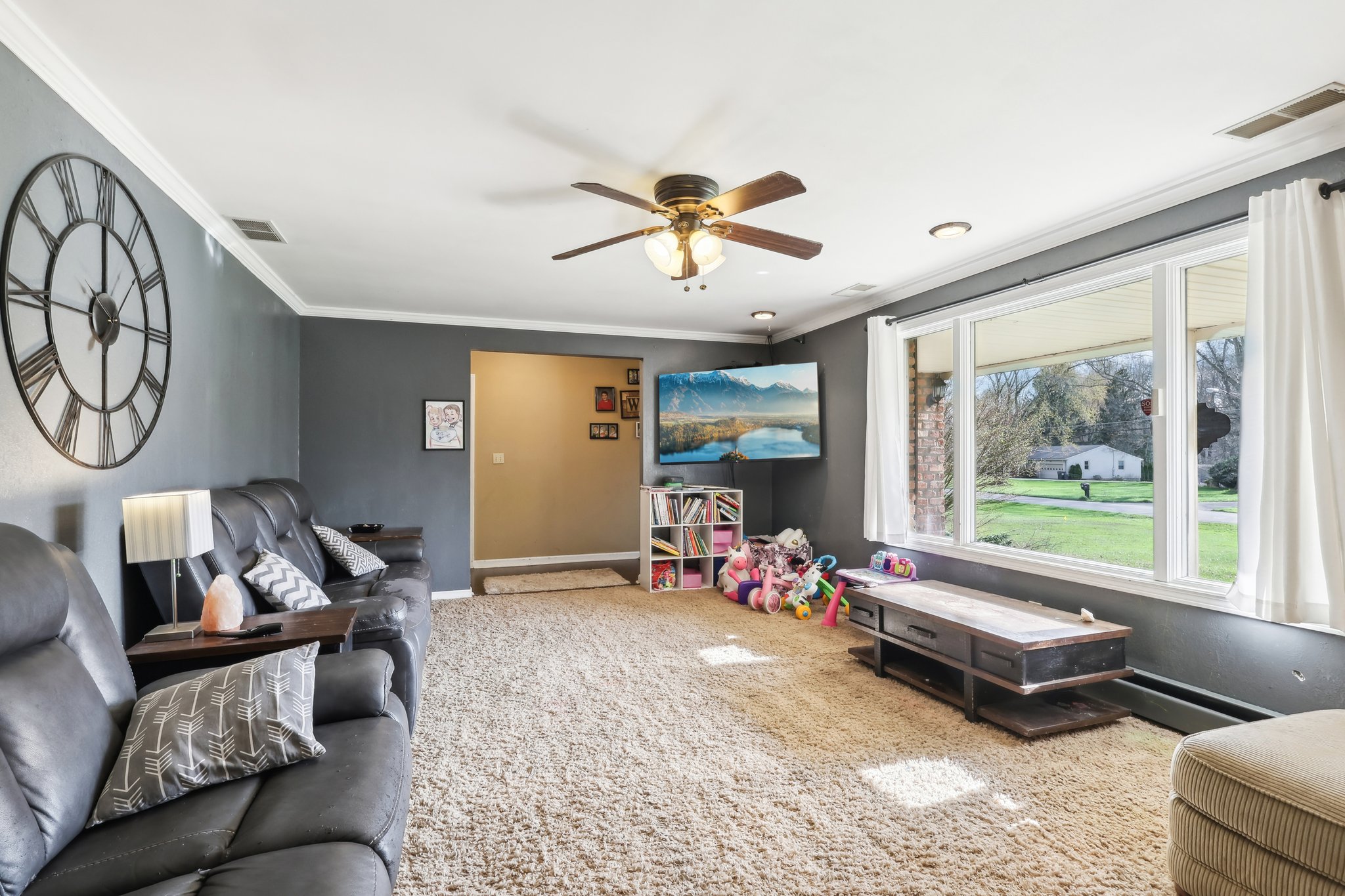 E Parkside Dr-1704-035.jpg